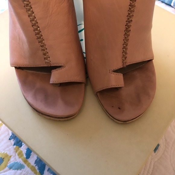 Lisa Pliner (Donald J. Pliner) Booties. - Picture 4 of 7